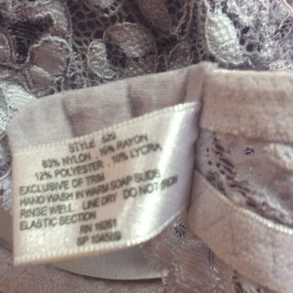 Fashion Bug Vintage Lavender Lacy Retro Style Feminine Underwire Bra Size 36B - Picture 4 of 4